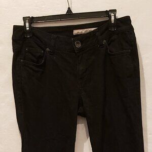 DKNY Ludlow 5 Pocket Mid Rise Black Denim Jean Size 6